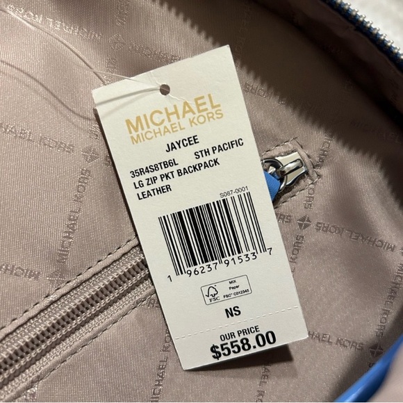 What a cutie. Baby blue in color. Beautiful workmanship. - Picture 4 of 5